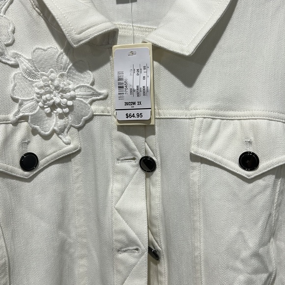 NWT Cjbanks womens Jean jacket 2xl - Picture 3 of 4